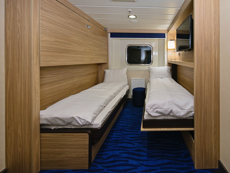 Polar Outside | Twin on promenade deck with window